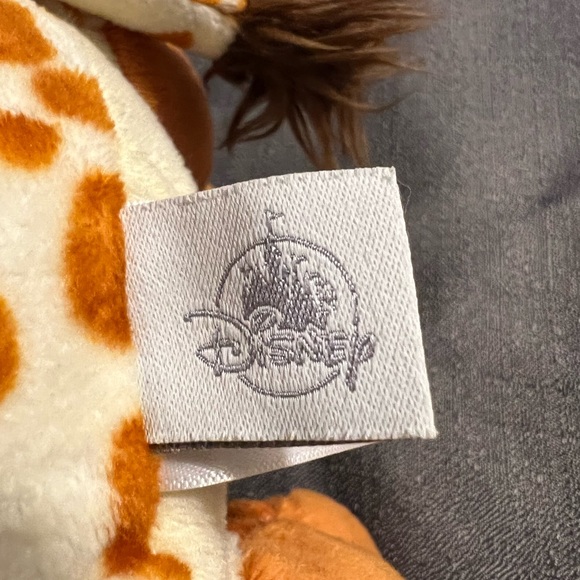 Disney baby giraffe plush toy - Picture 7 of 7